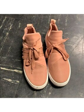 Steve Madden Lancer Pink Knit Sneakers Size 6.5